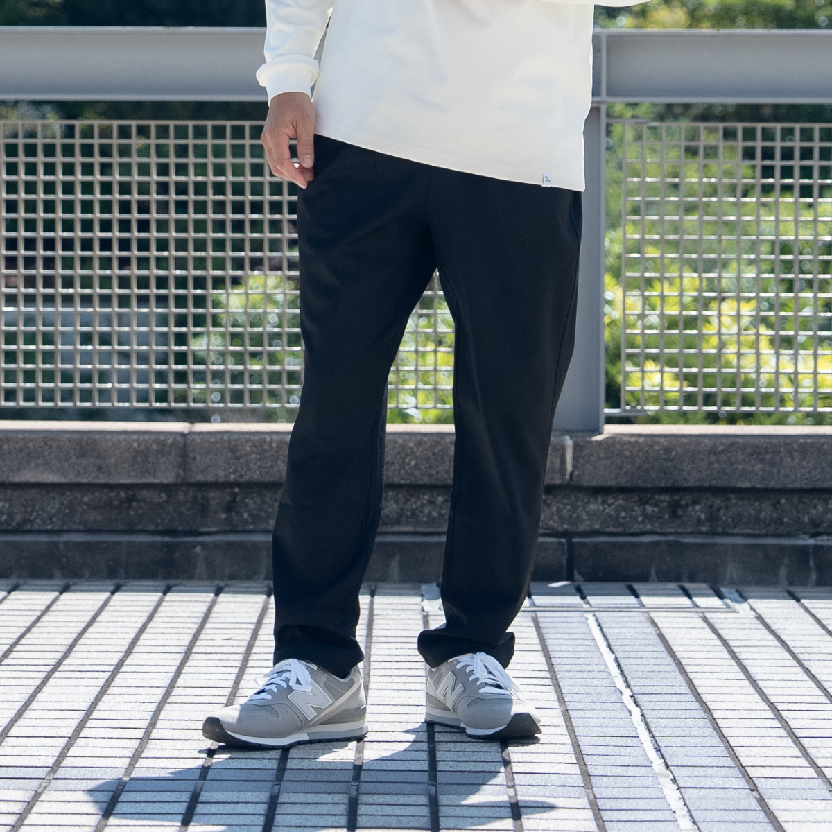 Signature Stretch Pants